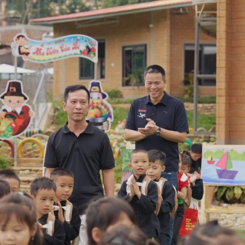Benny lan tỏa yêu thương qua dự án từ thiện tại Điện Biên